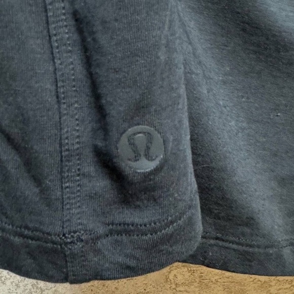 ❤️ Lululemon All Yours Boyfriend Tee Black Size 4 - Picture 4 of 4